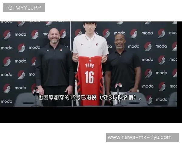 比卢普斯呼吁球队共同分担战术压力让瀚森更轻松应对比赛挑战