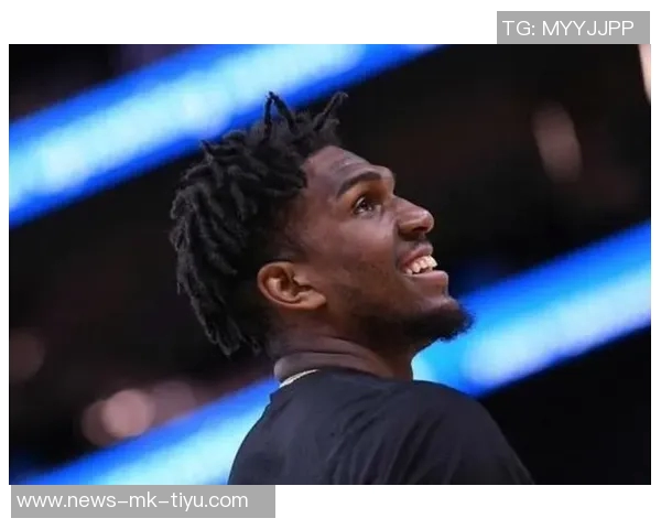 卢尼半场表现出色高效6中4贡献8分3篮板2助攻依然是卢姥爷 卢尼半场表现出色高效6中4贡献8分3篮板2助攻依然是卢姥爷