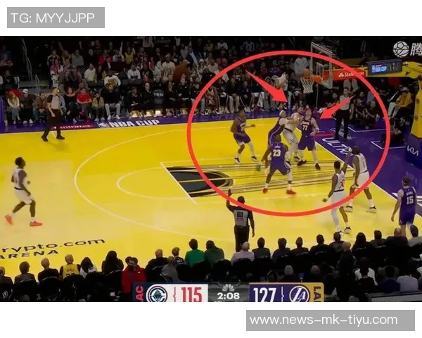 詹姆斯三分命中数达2561创历史新高距离克莱仅一步之遥 詹姆斯三分命中数达2561创历史新高距离克莱仅一步之遥