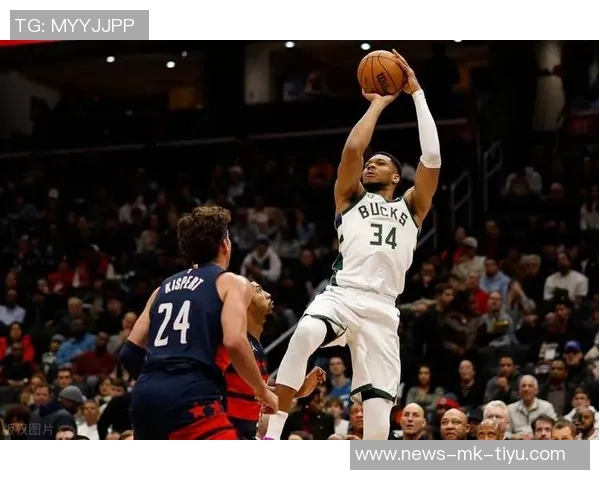 字母哥称赞新赛季雄鹿队实力强调球队潜力与危险性不容小觑 字母哥称赞新赛季雄鹿队实力强调球队潜力与危险性不容小觑